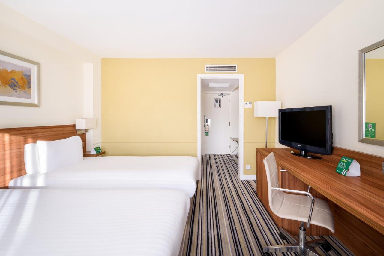 Holiday Inn Rochester-Chatham By Ihg Exterior photo