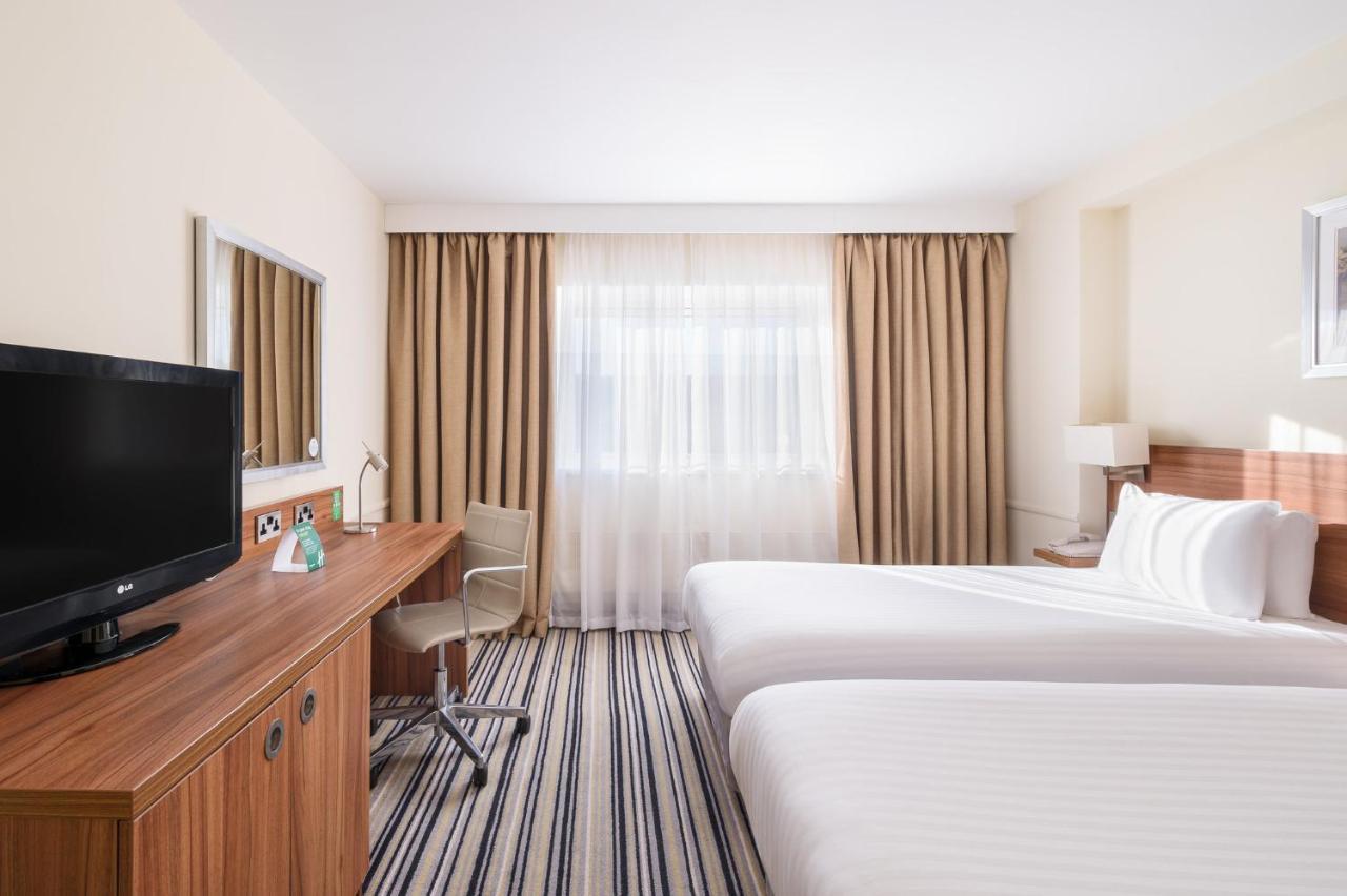 Holiday Inn Rochester-Chatham By Ihg Exterior photo