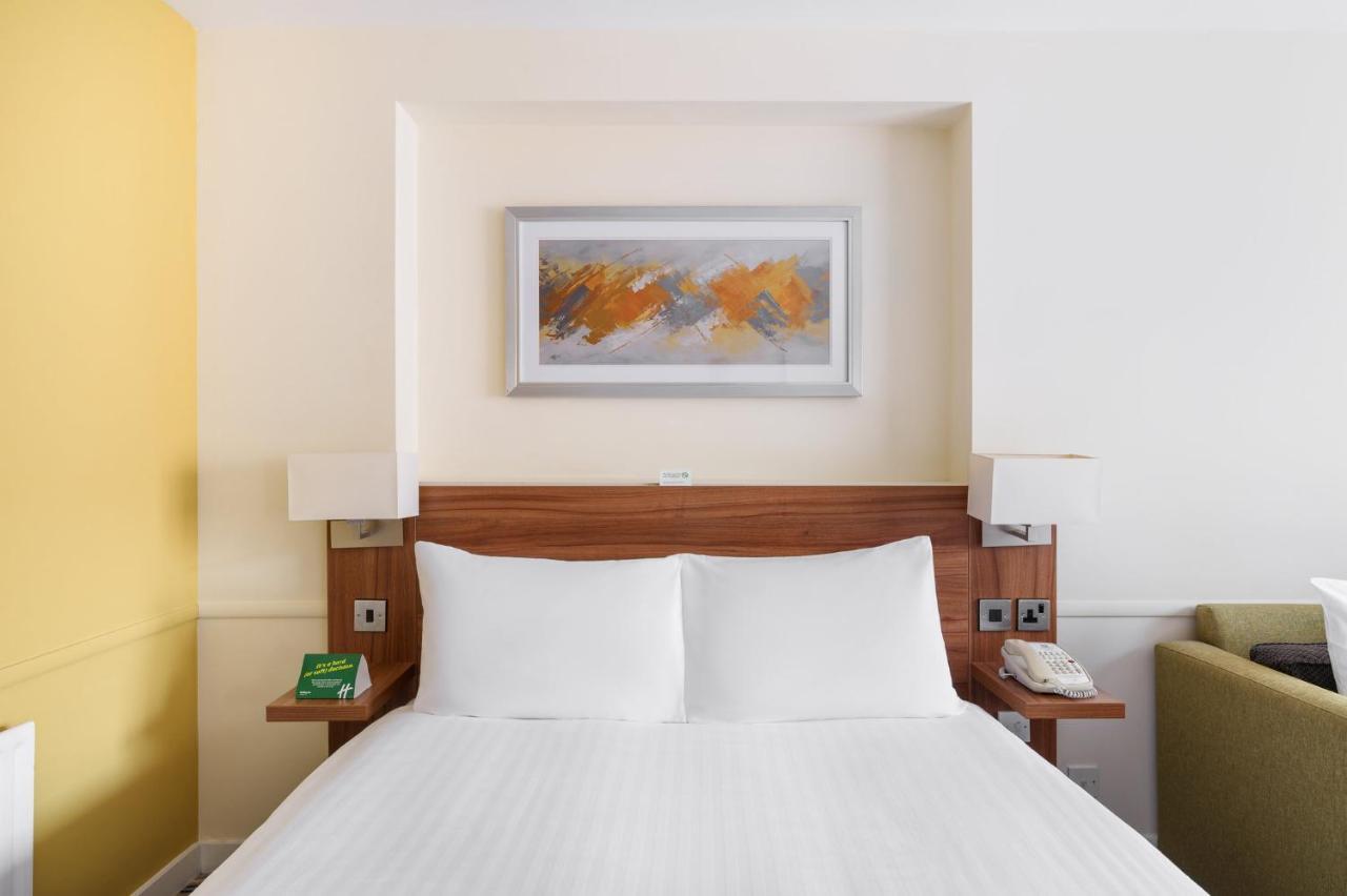 Holiday Inn Rochester-Chatham By Ihg Exterior photo