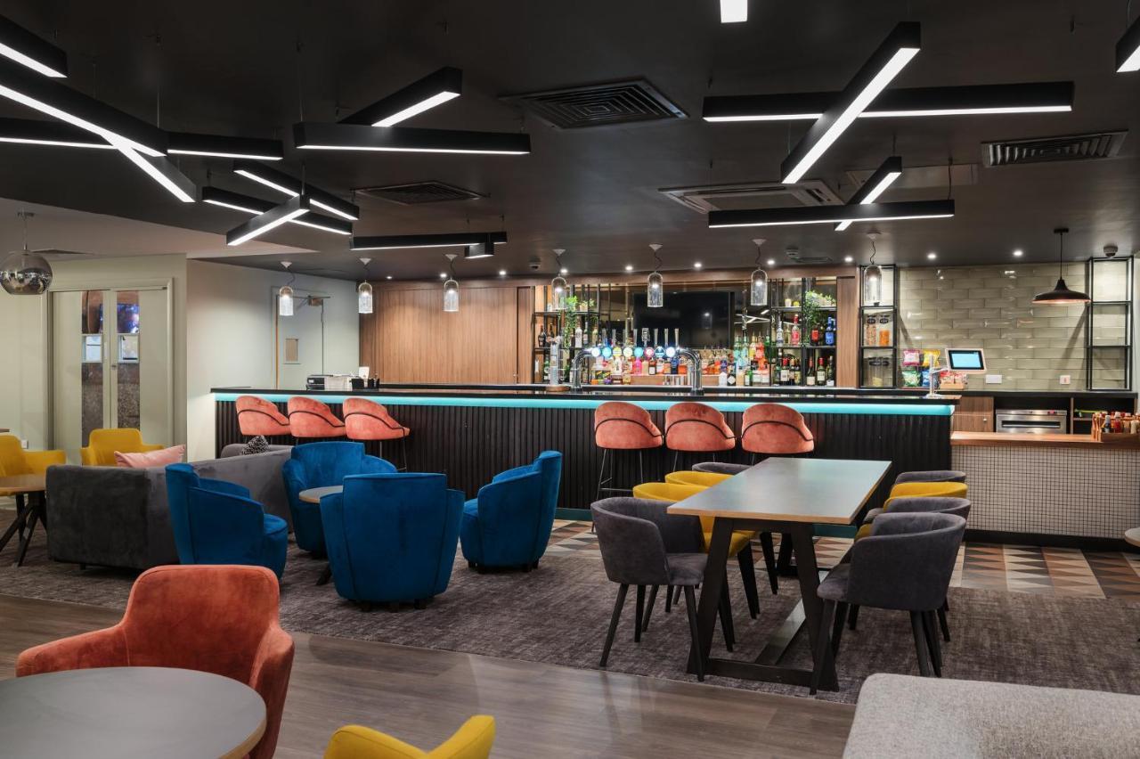 Holiday Inn Rochester-Chatham By Ihg Exterior photo