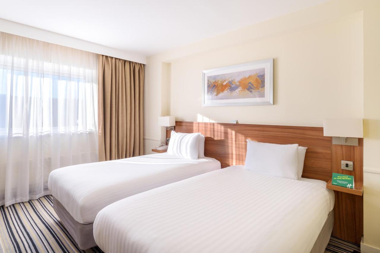 Holiday Inn Rochester-Chatham By Ihg Exterior photo